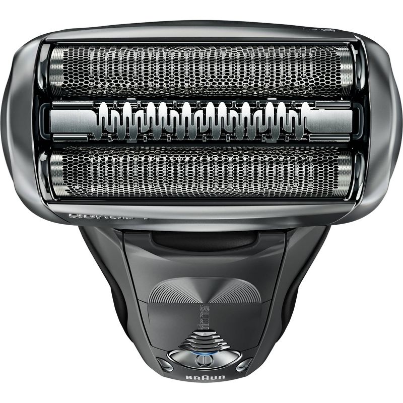 Braun Series 7 Men's Rechargeable Wet & Dry Cordless Electric Foil Shaver with Clean & Charge Station 7865cc