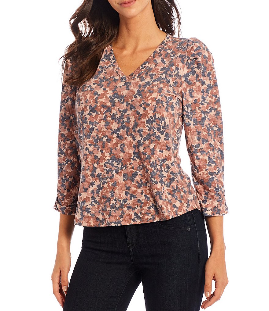 Democracy Floral Print 3/4 Puff Sleeve V-Neck Knit Top