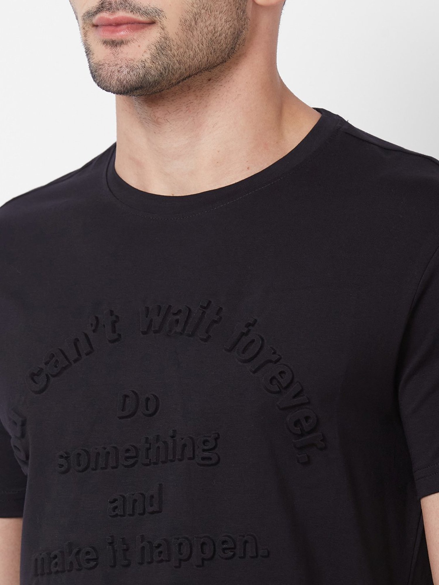 Giordano Black Cotton Slim Fit Self Pattern T-Shirt