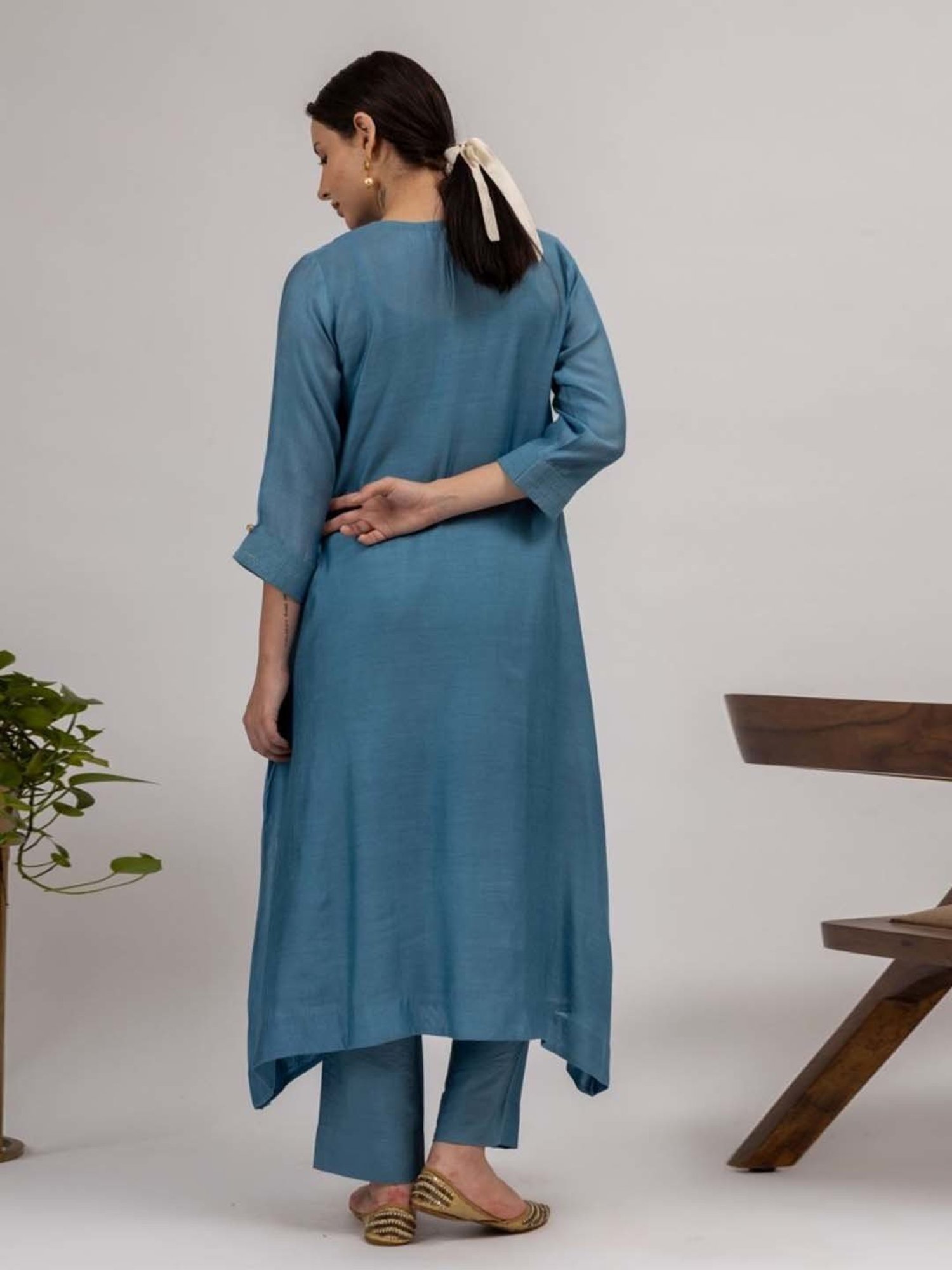 Mushio Blue & Grey Stitch Detail Hand Woven Maheshwari Silk Kurta With Slip And Cotton Silk Pants