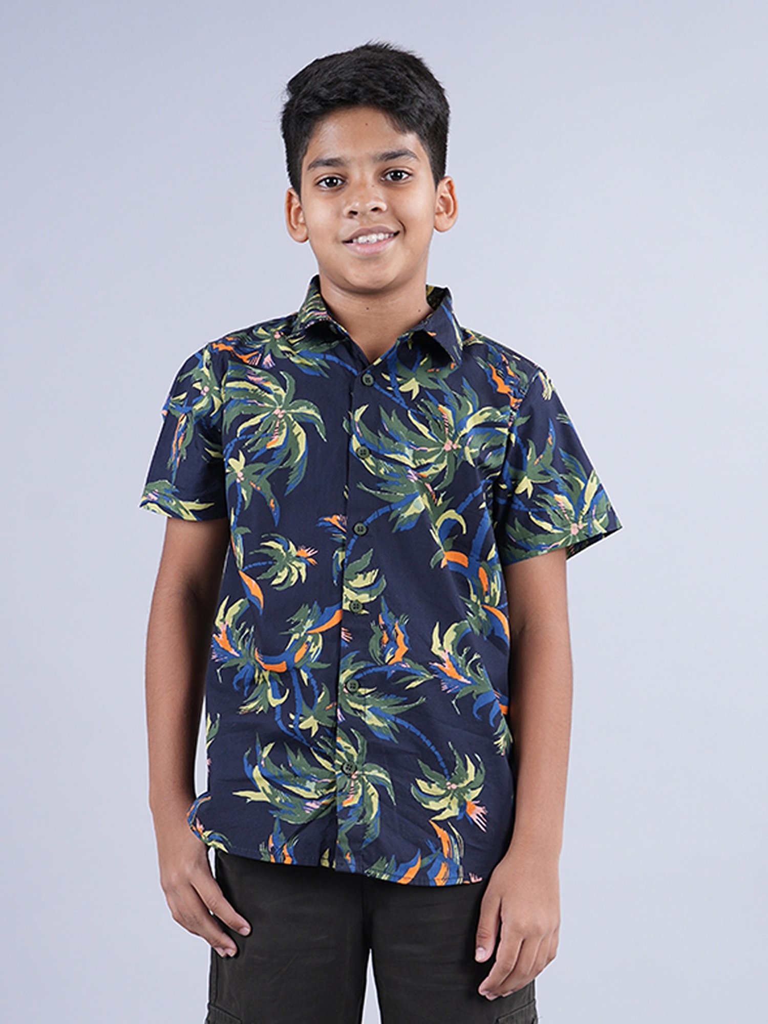 Kiddopanti Kids Navy & Green Printed Shirt