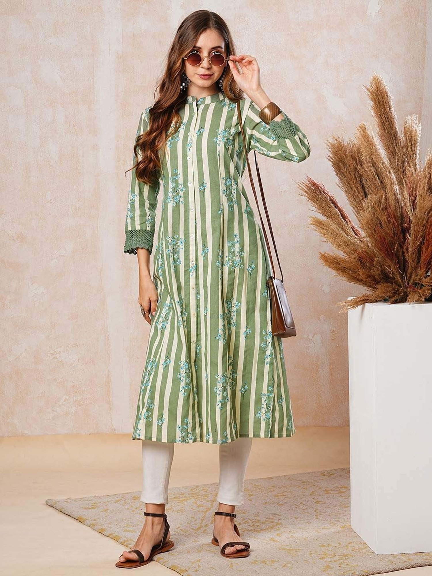 Saffron Threads Black Printed Straight Kurta