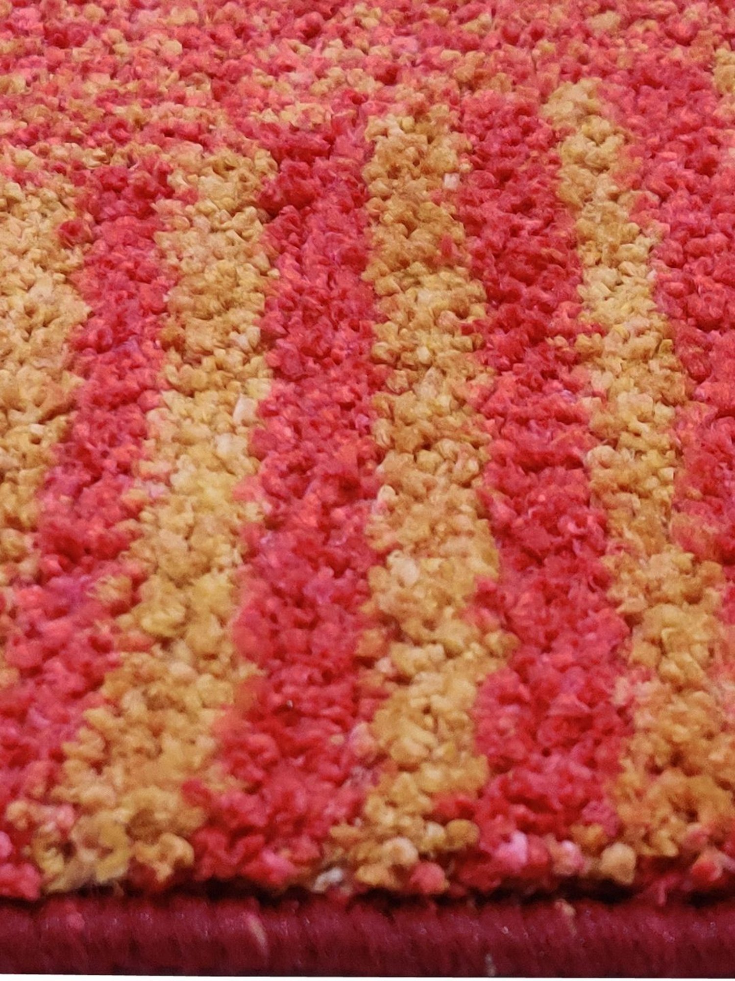 Bianca Red & Beige Microfibre Non-Slip Rug