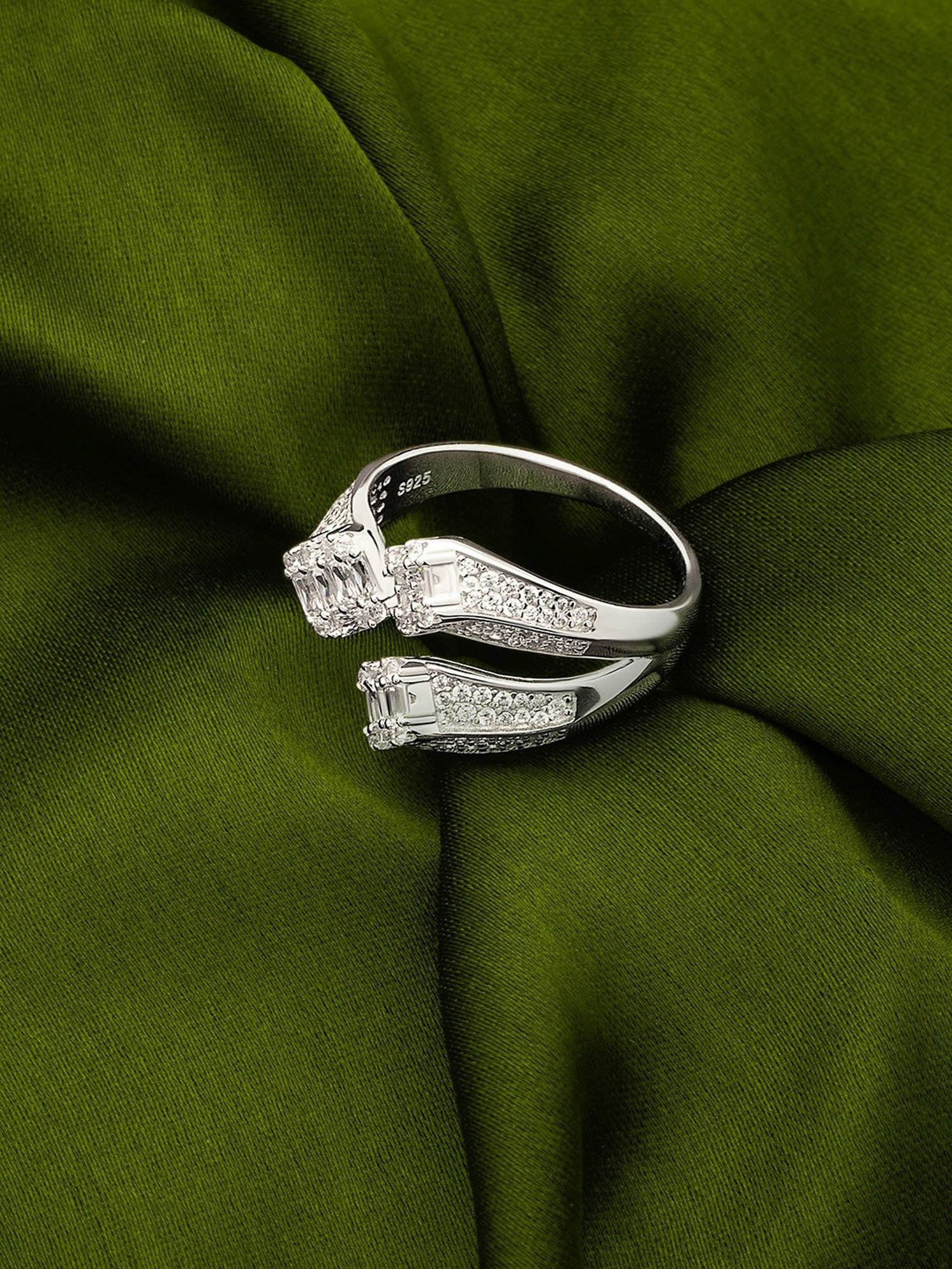 Silberry 92.5 Sterling Silver Crystal Luxe Ring