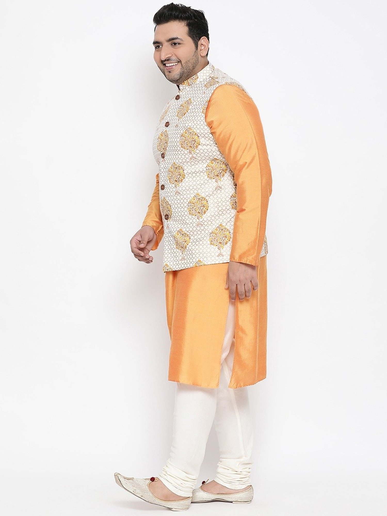 KISAH PLUS White Regular Fit Printed Kurta Set With Jacket