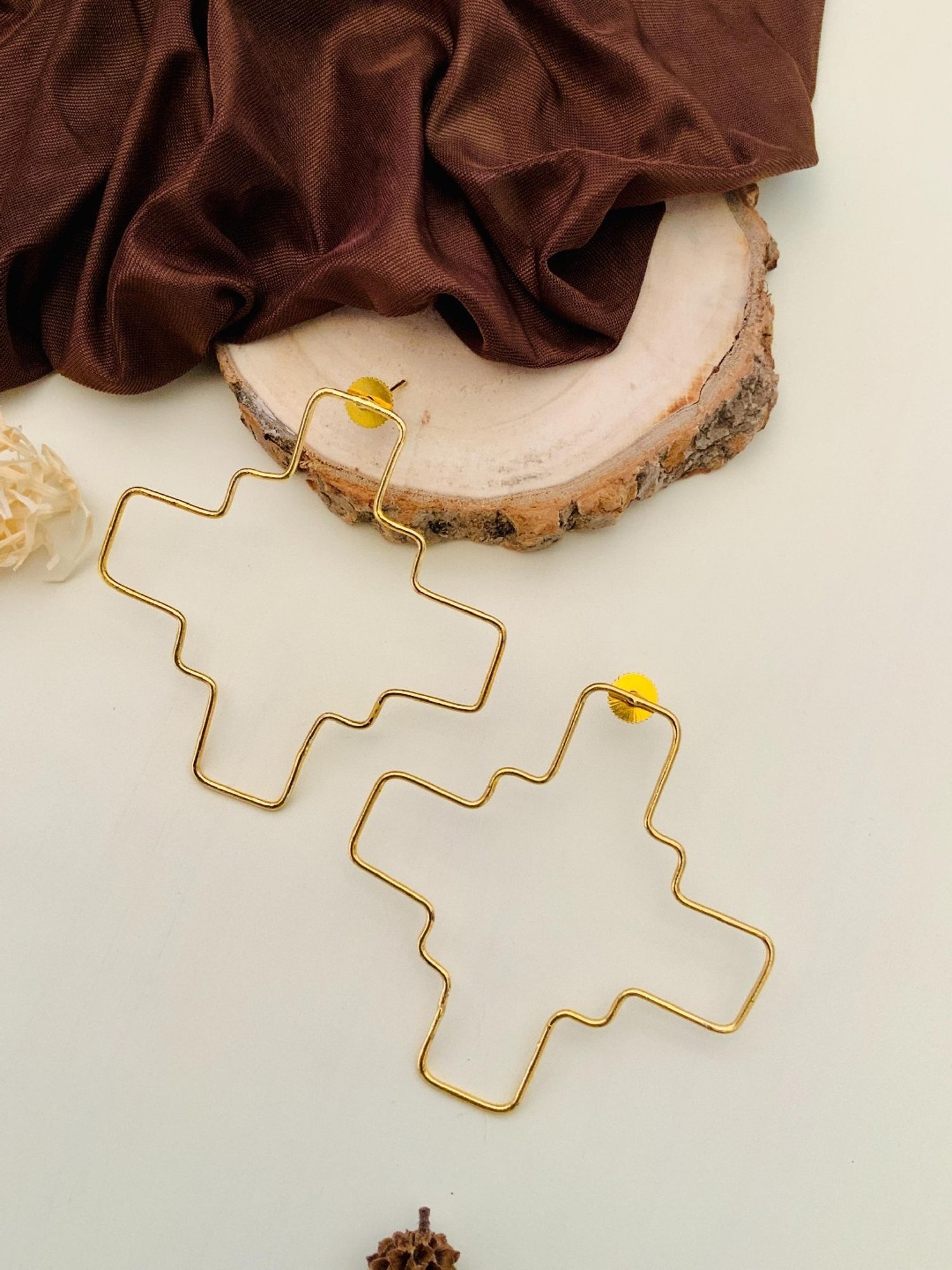 Abdesigns Classic Gold-Plated Stud Earrings