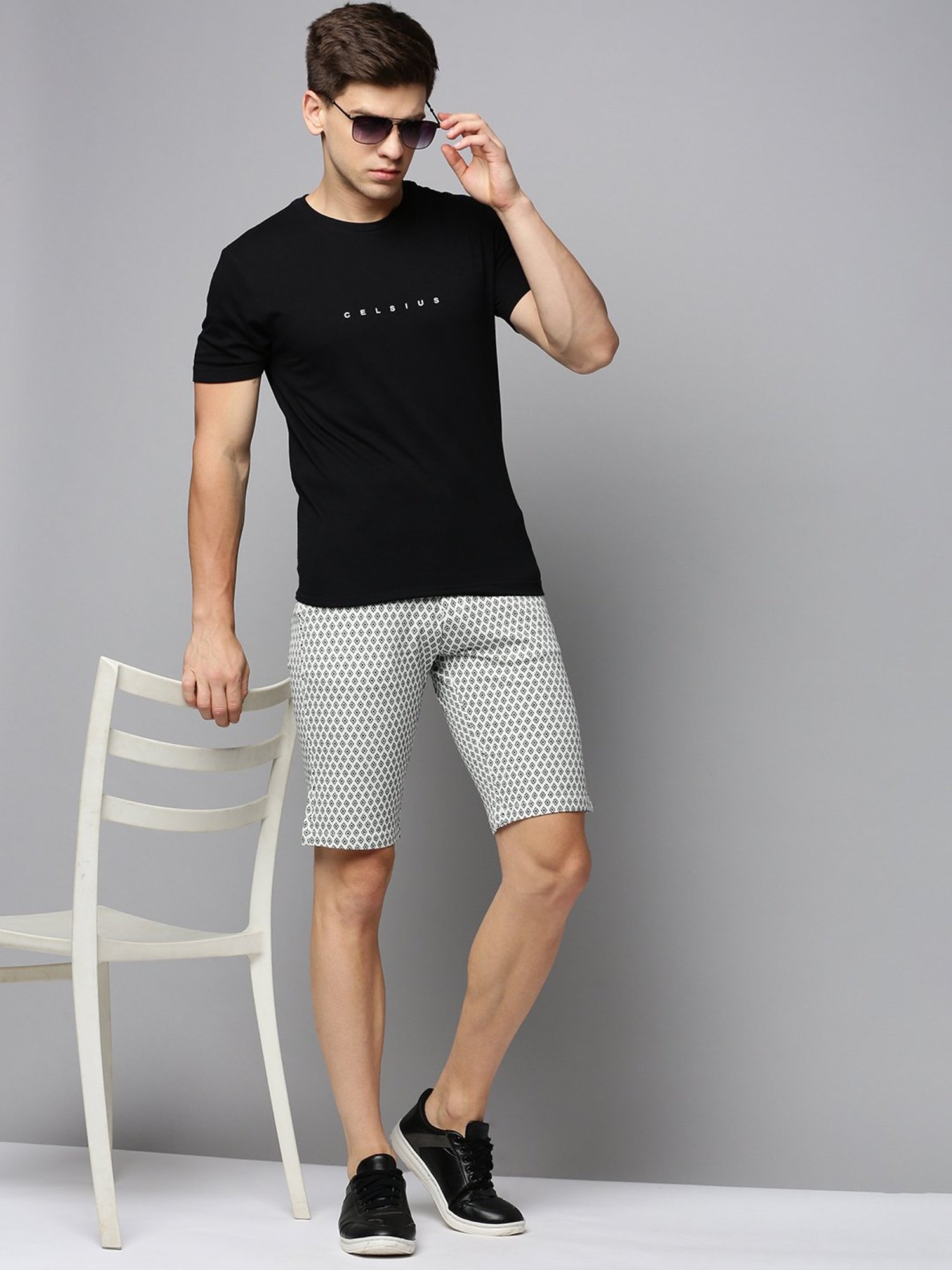 SHOWOFF Off White Regular Fit Printed Shorts