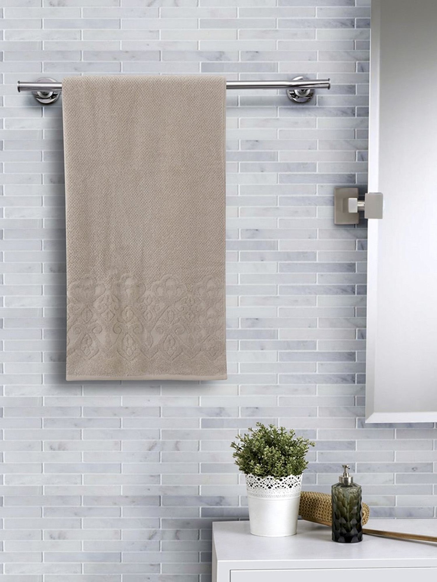 Maspar Super Soft Jacquard Beige Cotton 550 GSM Bath Towel - Set of 1