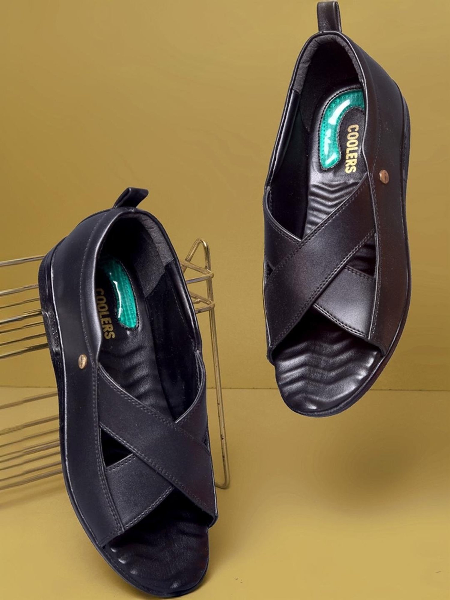 Coolers by Liberty Men's Black Cross Strap Sandals