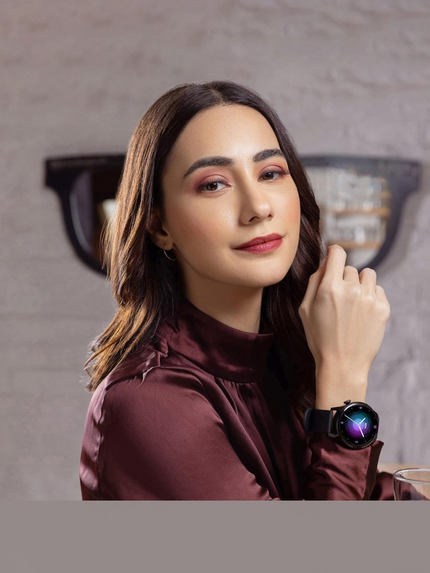 Hammer Pulse 4.0 1.28-inch round shape calling smart watch for men digital watches for women (Black)