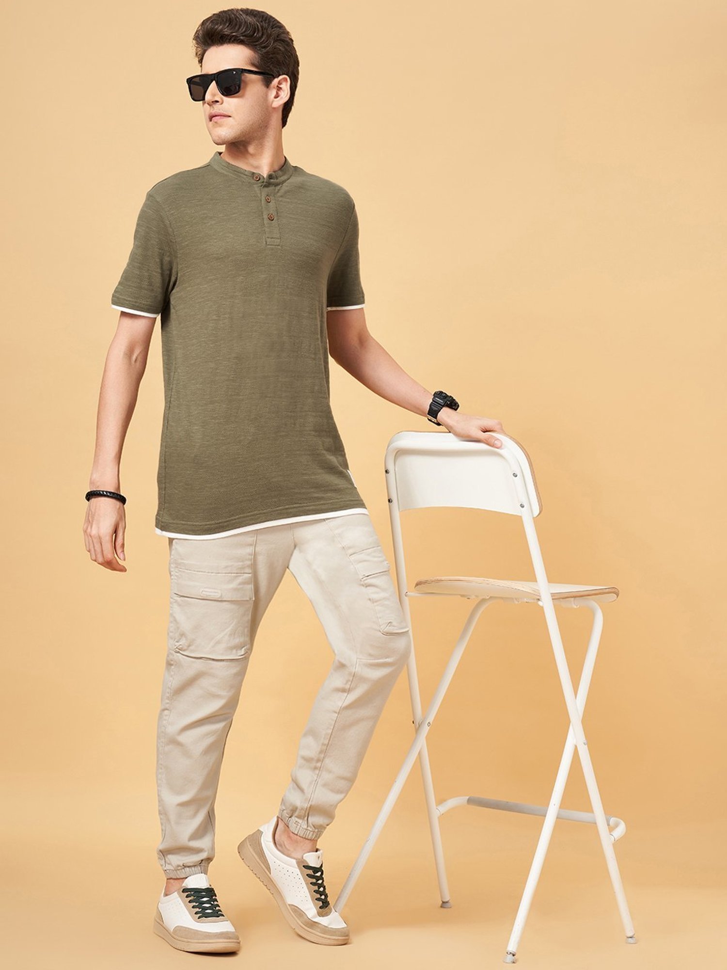 People By Pantaloons Coffee Cotton Slim Fit Henley T-Shirt