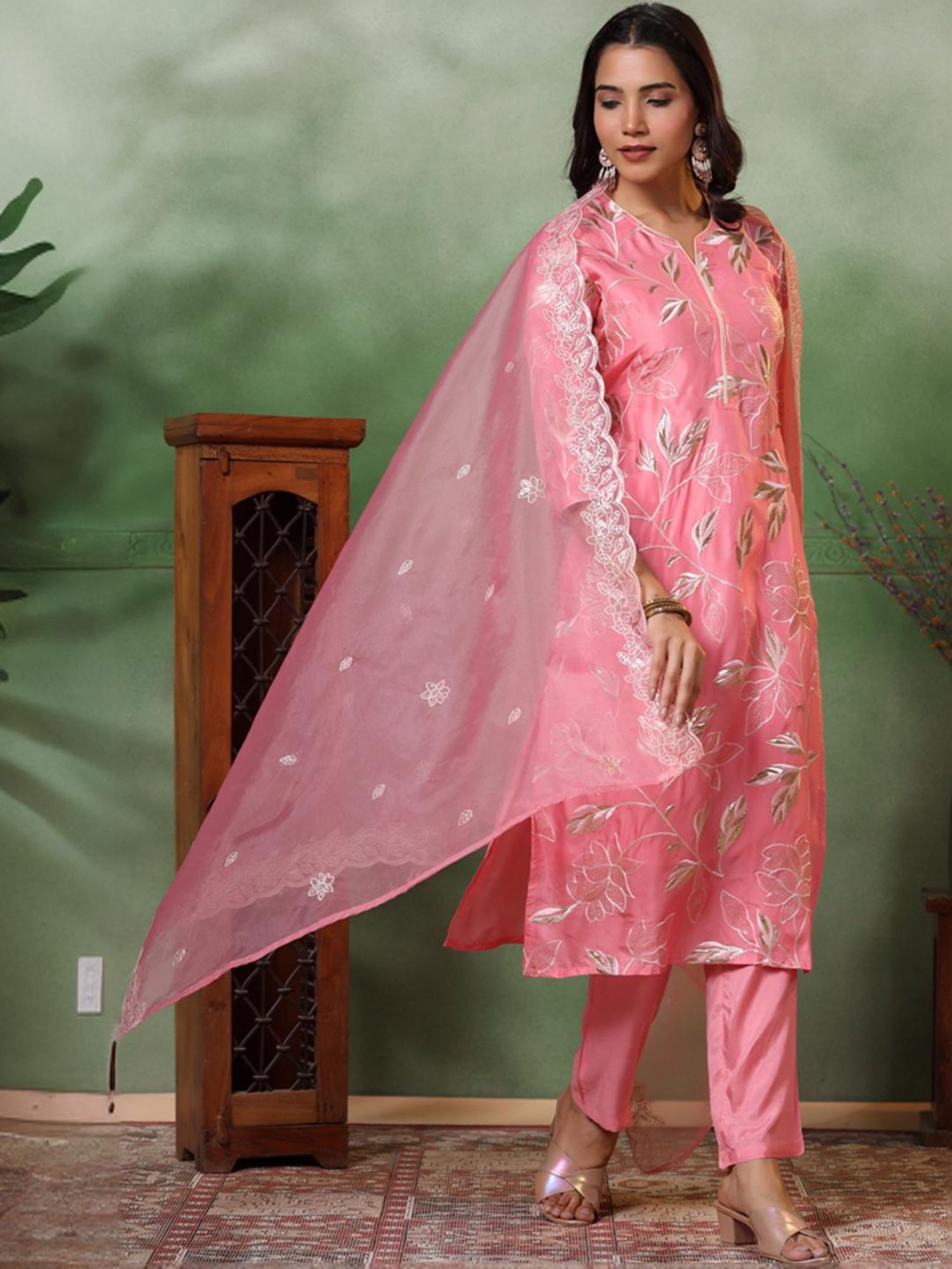 Fashor Pink Embroidered Kurta Pant Set With Dupatta