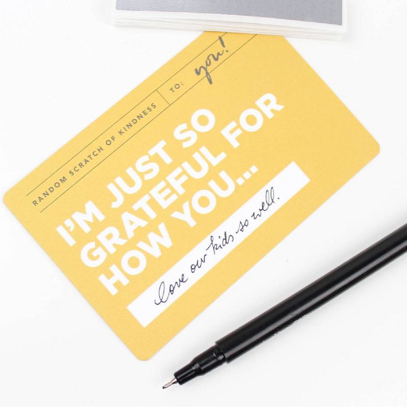 Juvale 60-Pack Kids Funny Lunch Box Note Cards with Riddles, Jokes & Puns, 60 Designs, 3.7x2 in