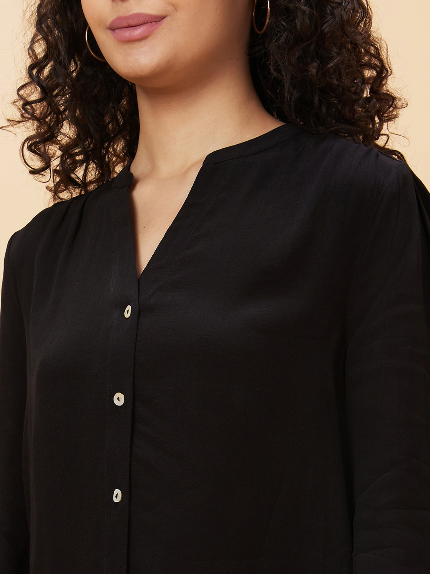 Globus Black Viscose Regular Fit Shirt