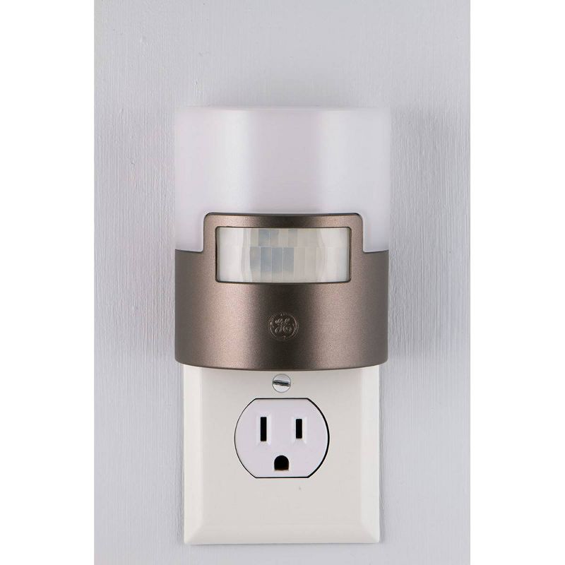 General Electric UltraBrite MotionActivated LED Light