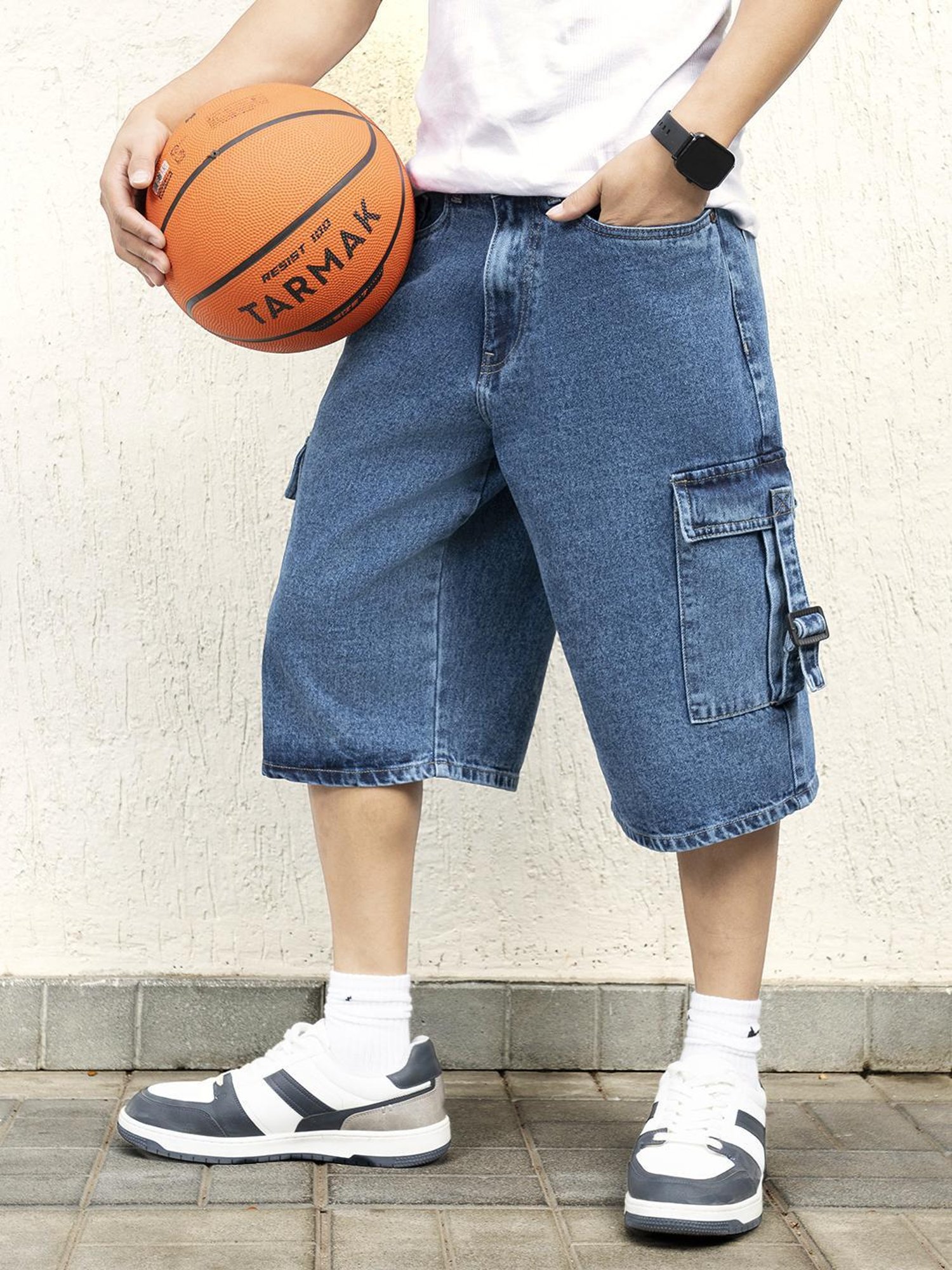 Hubberholme Men Cotton Relaxed Fit Mid-Rise Knee Length Shorts 10