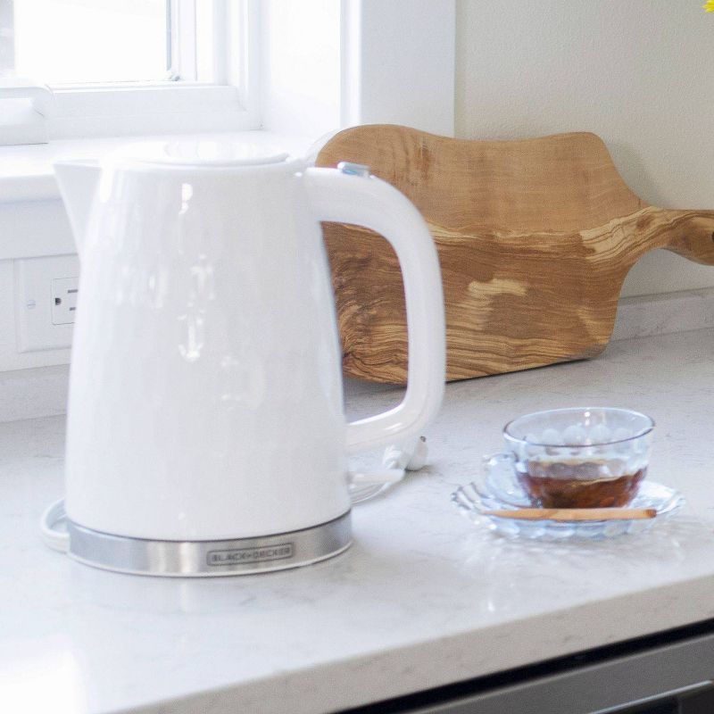 MegaChef 1.7L Electric Tea Kettle - Silver