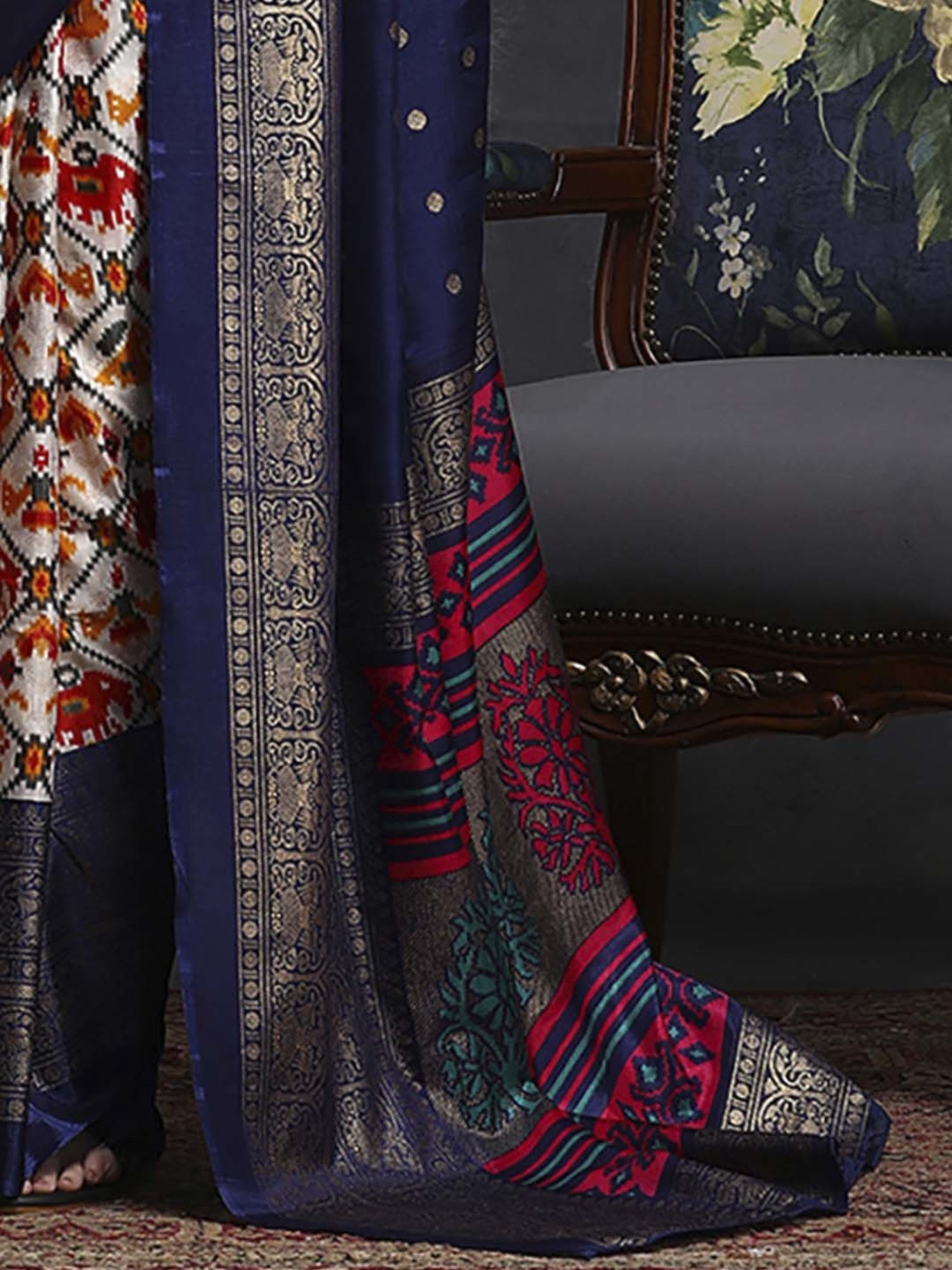 Saree Mall Navy & White Silk Printed Saree With Unstitched Blouse