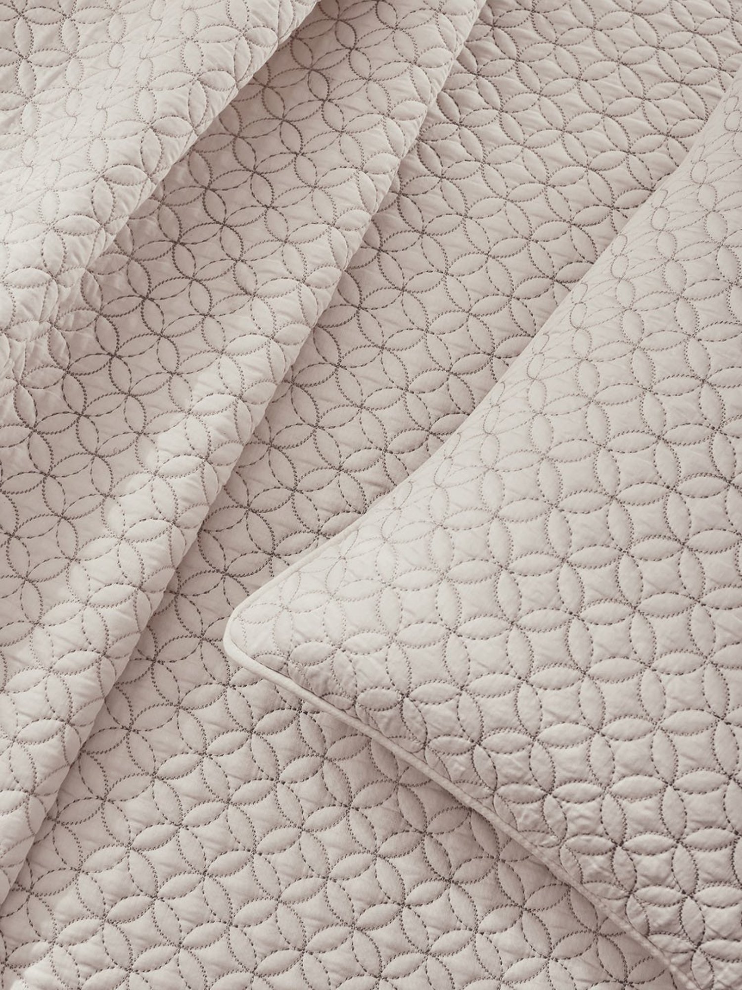 DDECOR Live beautiful Geometric Zinnia Dove 210 TC Cotton Comforters - Set of 3