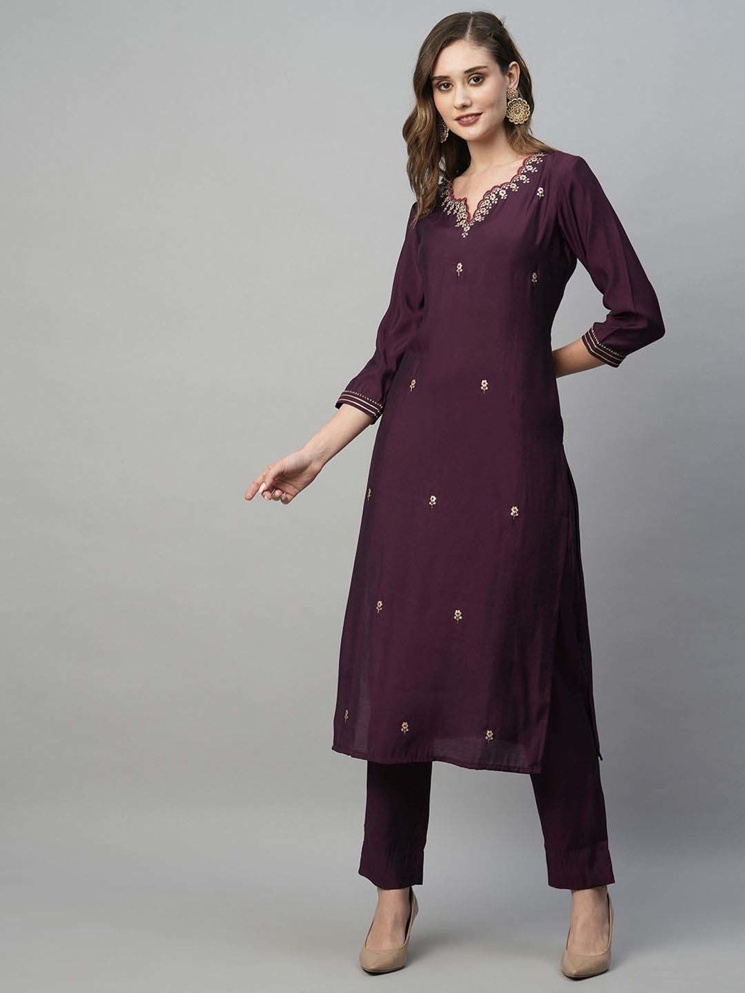 Heeposh Purple Embroidered Kurta Pant Set With Dupatta