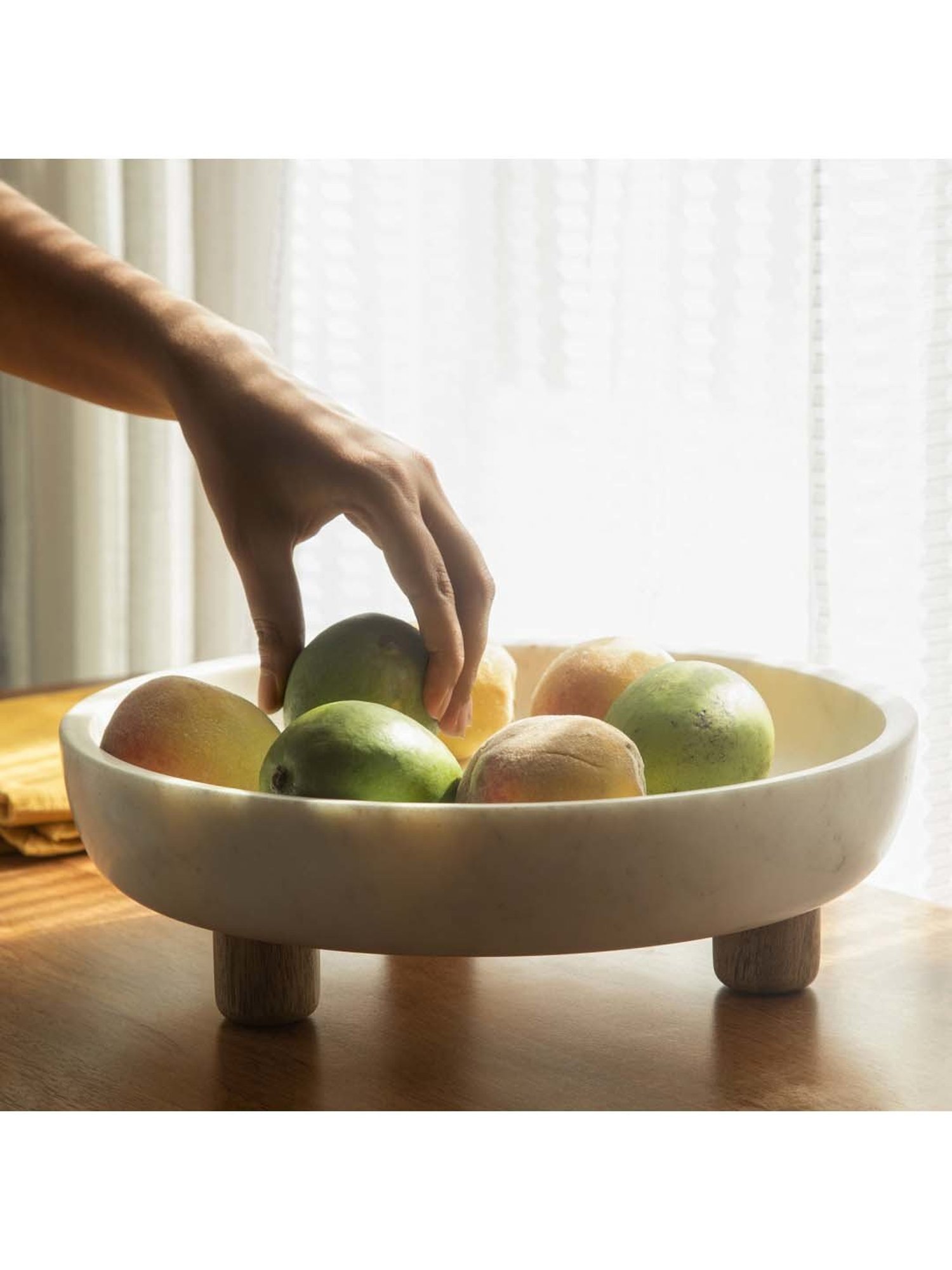 Ellementry Selene White Marble Bowl (1.5 L) With Wooden Stand