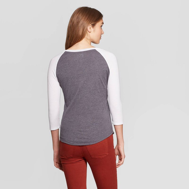 Women's 3/4 Sleeve Crewneck Mountain Graphic T-Shirt - Modern Lux Gray XS