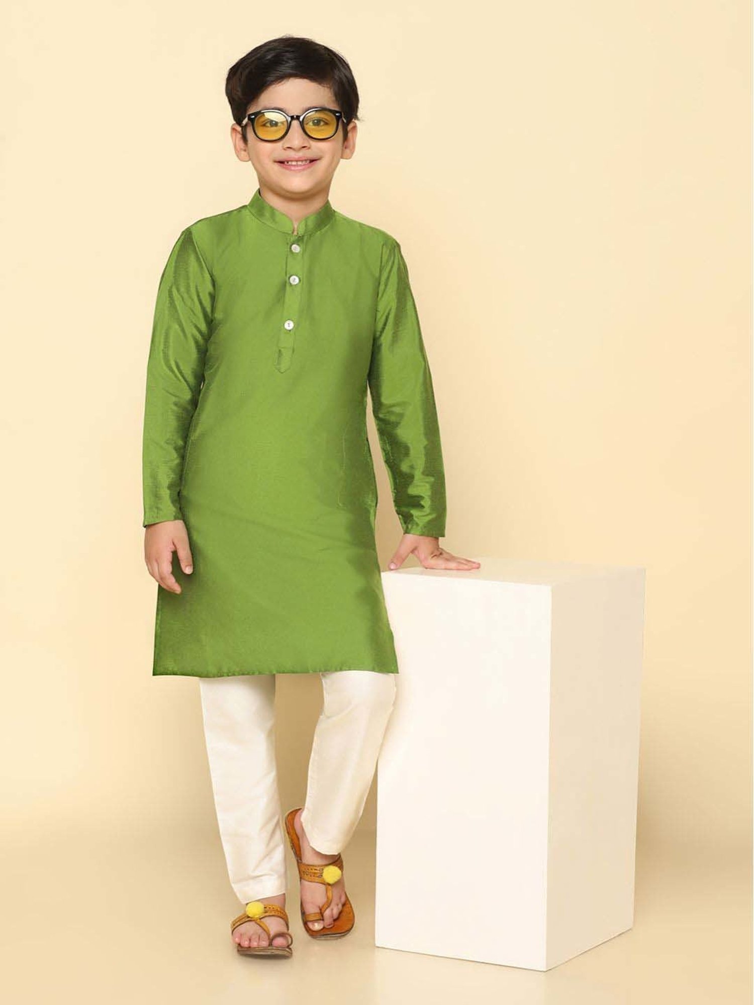 KISAH Kids Green & White Regular Fit Full Sleeves Kurta Set