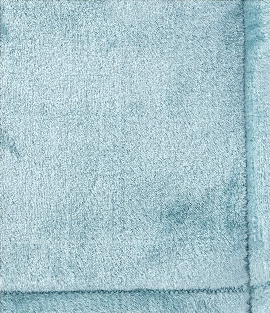 Noble Excellence Ava Plush Throw