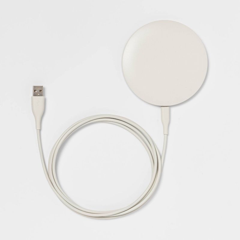 heyday™ Qi 5W Wireless Charging Pad - White