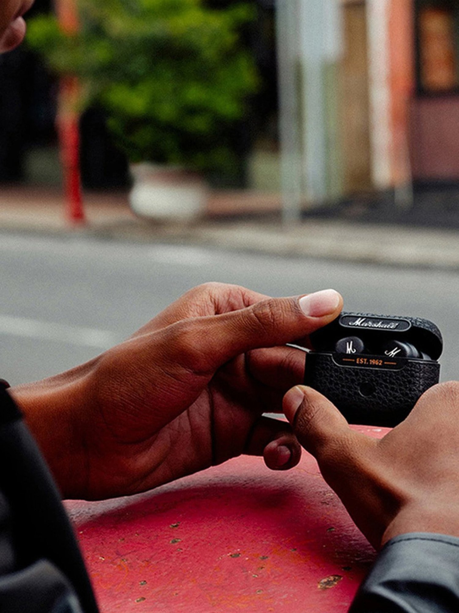 Marshall Motif In Ear Earbuds with Noise Canceling (Black, True Wireless)