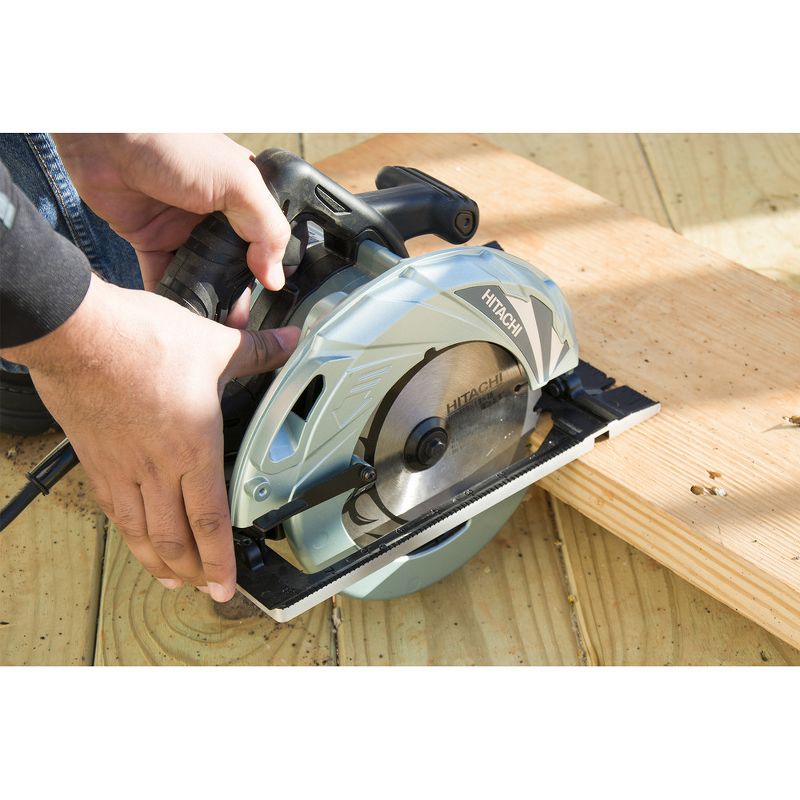 Hitachi C7BM 7-1/4 in. 15 Amp Circular Saw with Brake
