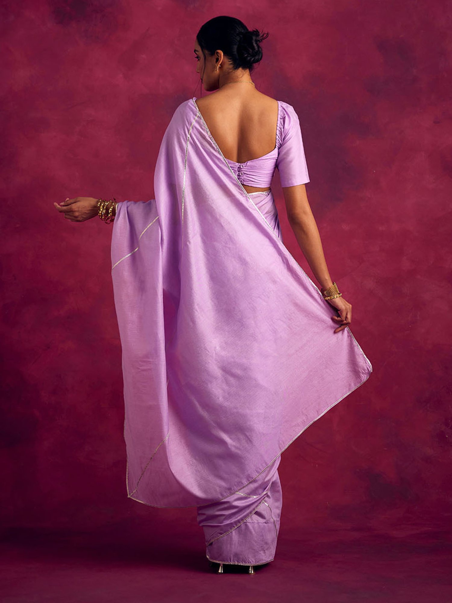 Abhishti Lavender Woven Saree Without Blouse