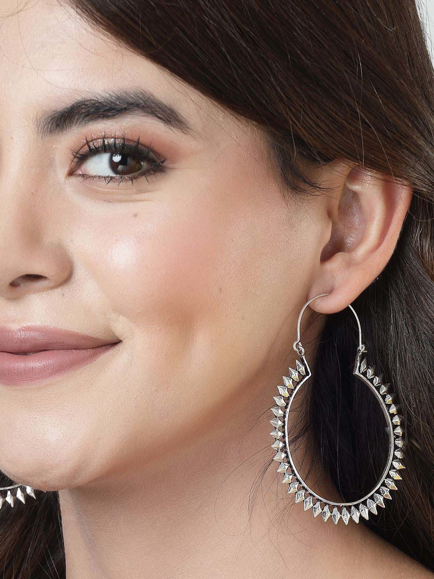 NVR Silver Full Circular Bali earrings for Women