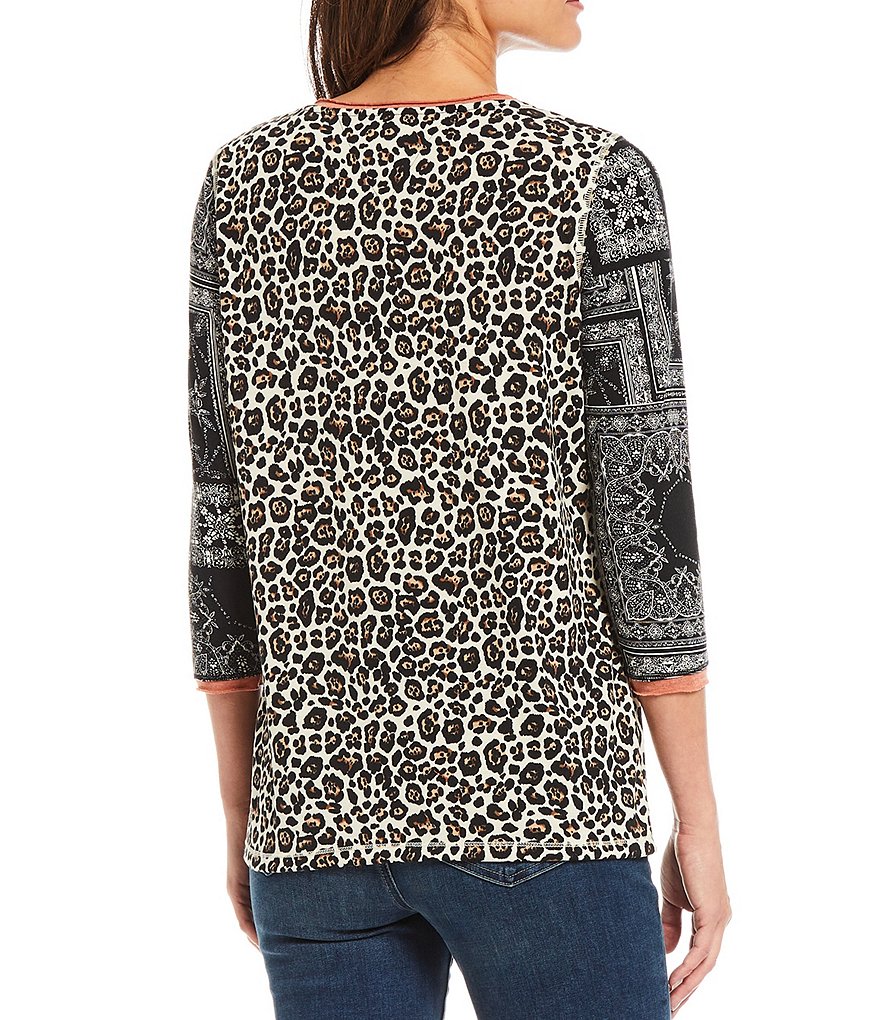 Tru Luxe Jeans V-Neck 3/4 Sleeve Mixed Print Jersey Knit Top