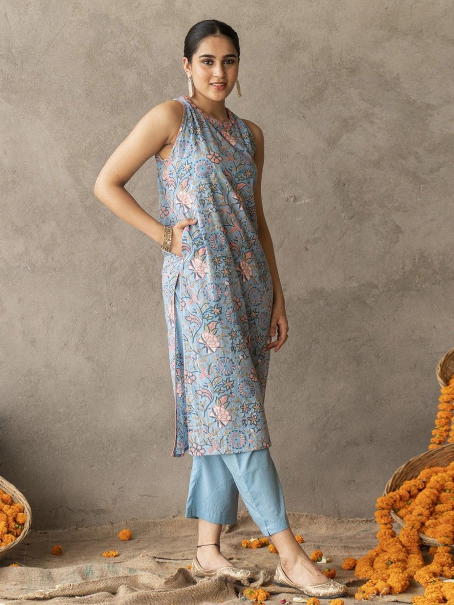 Akiso Reet Blue Block Printed And Embroidery Detailed Straight Fit Sleevless Suit Set With Dupatta