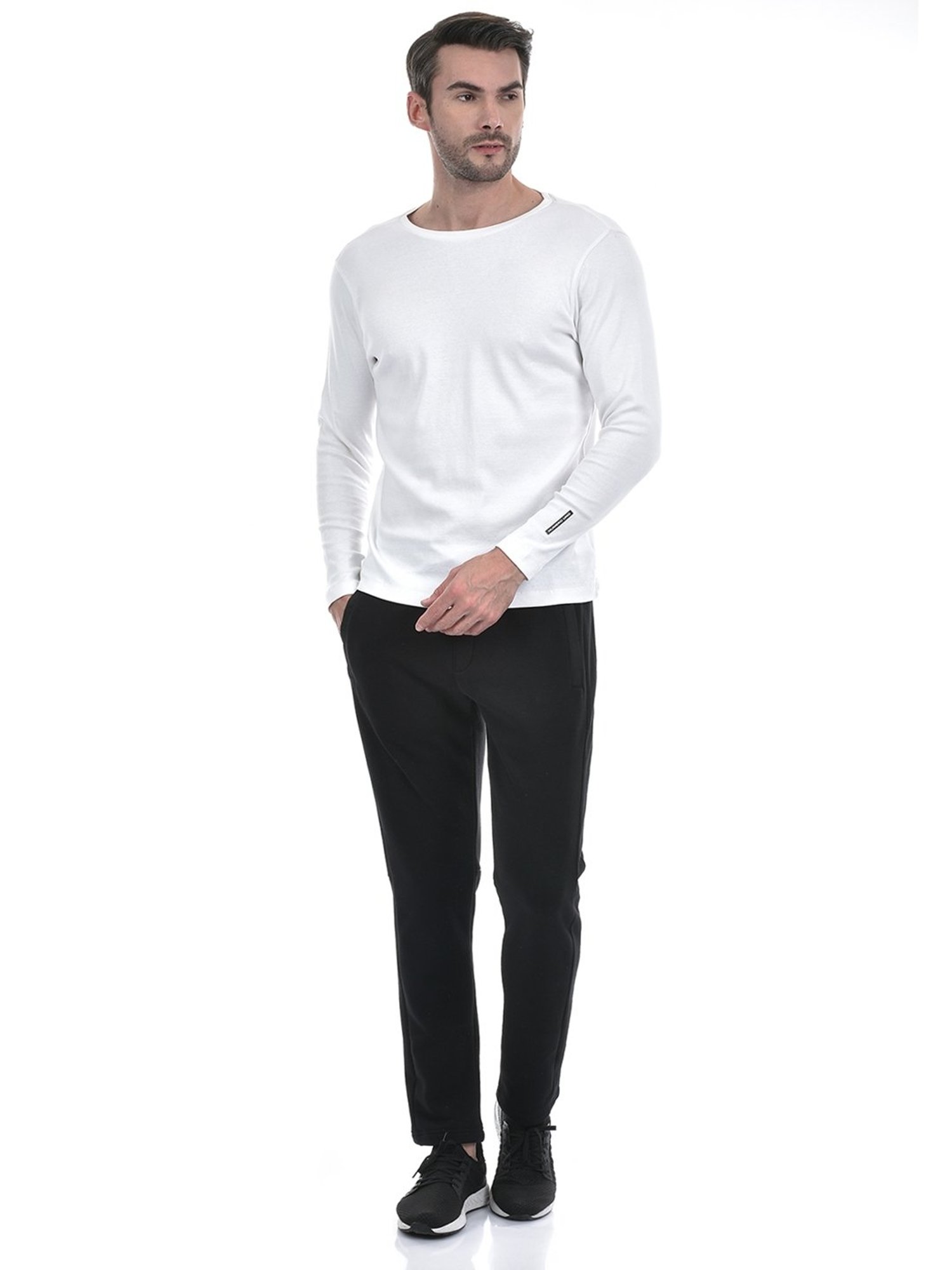 NUMERO UNO Off White Slim Fit Solid Round Neck Brushed Fleece T-Shirt