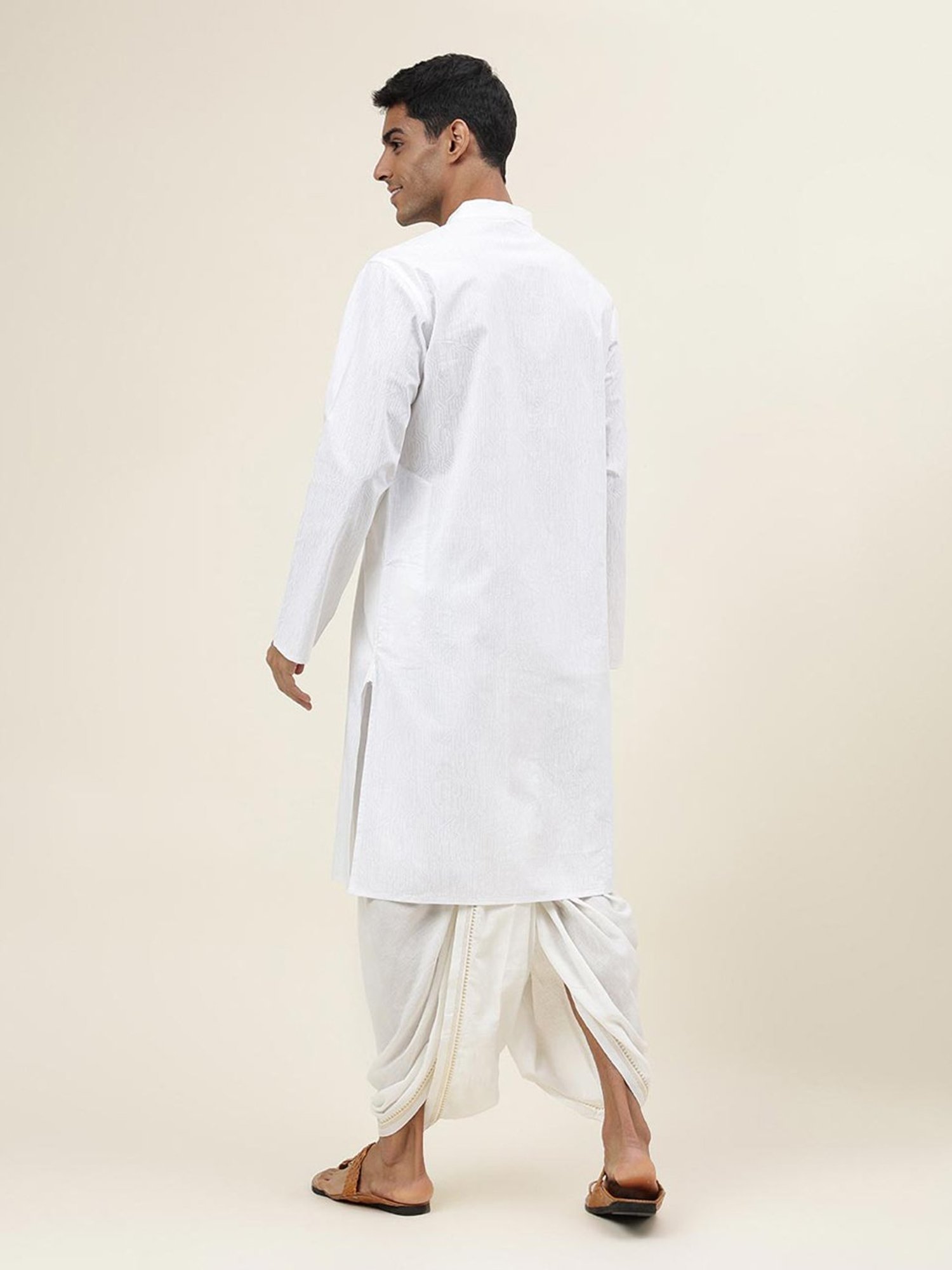 Manthan Red Full Sleeves Solid Kurta