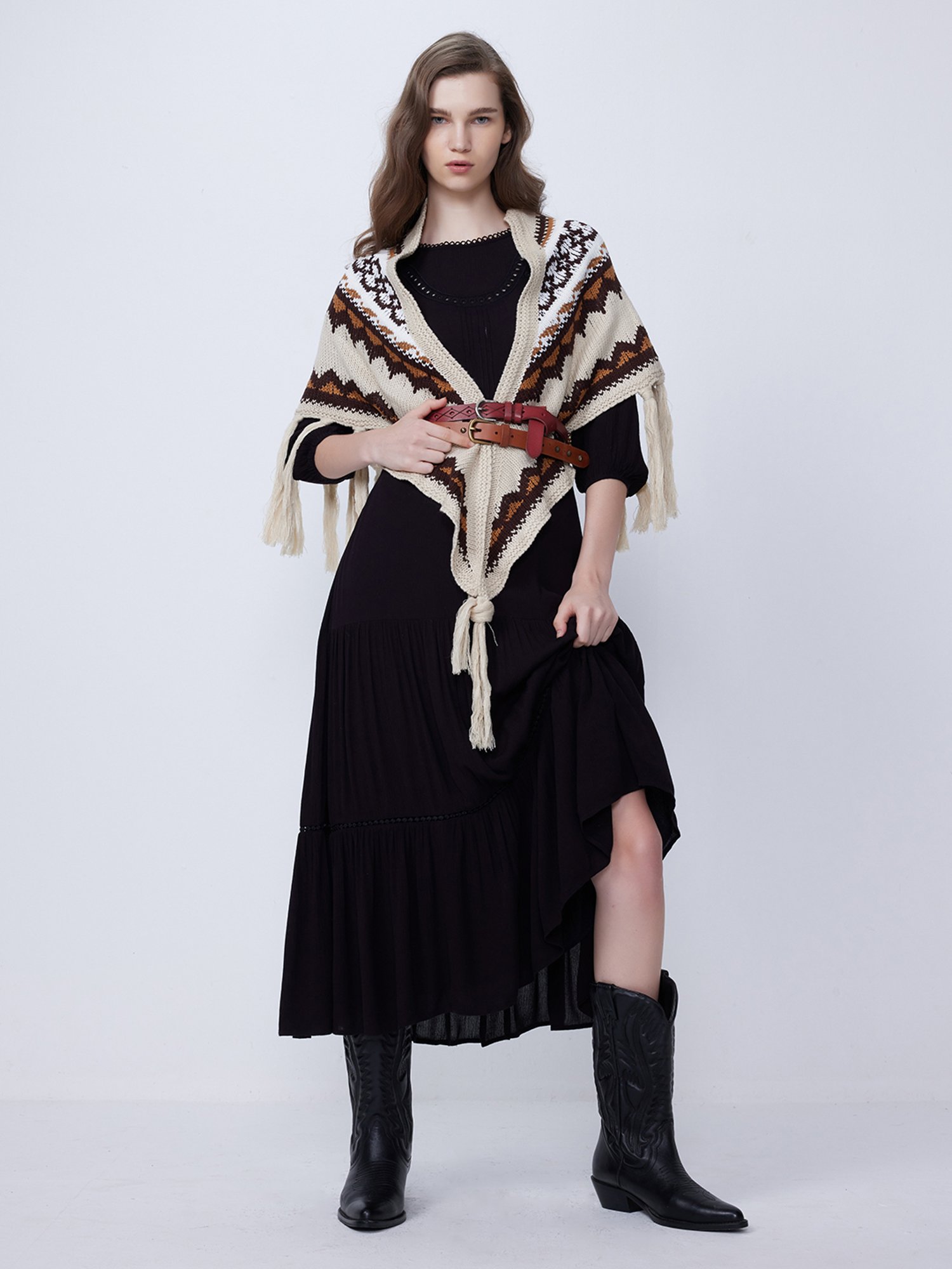 Cover Story White & Beige Printed Cape