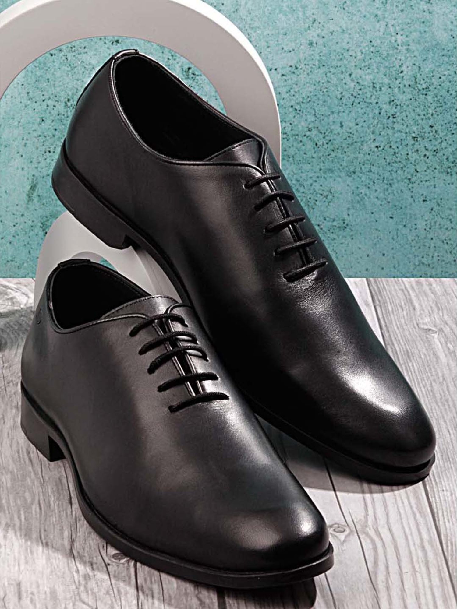 ID Men's Black Oxford Shoes
