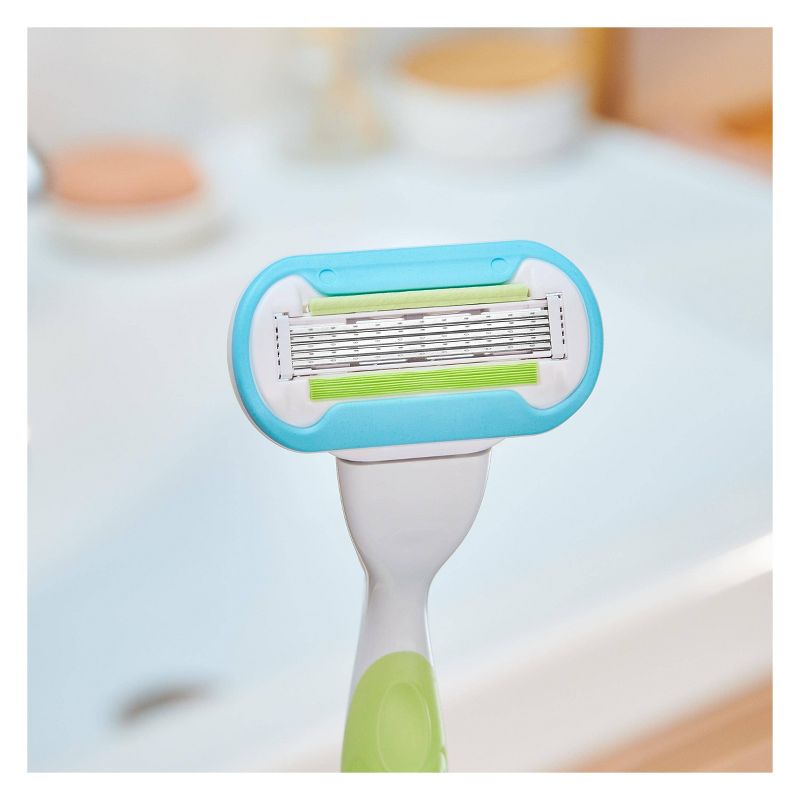 Venus Extra Smooth Green Women's Razor + 2 Razor Blade Refills