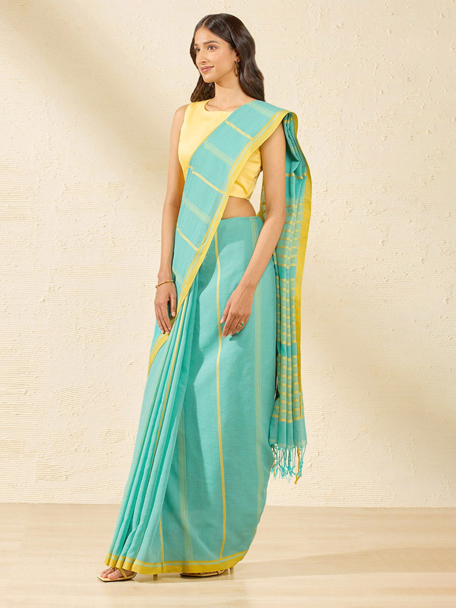 Taneira Light Blue Pure Cotton Striped Jamdani Saree With Unstiched Blouse