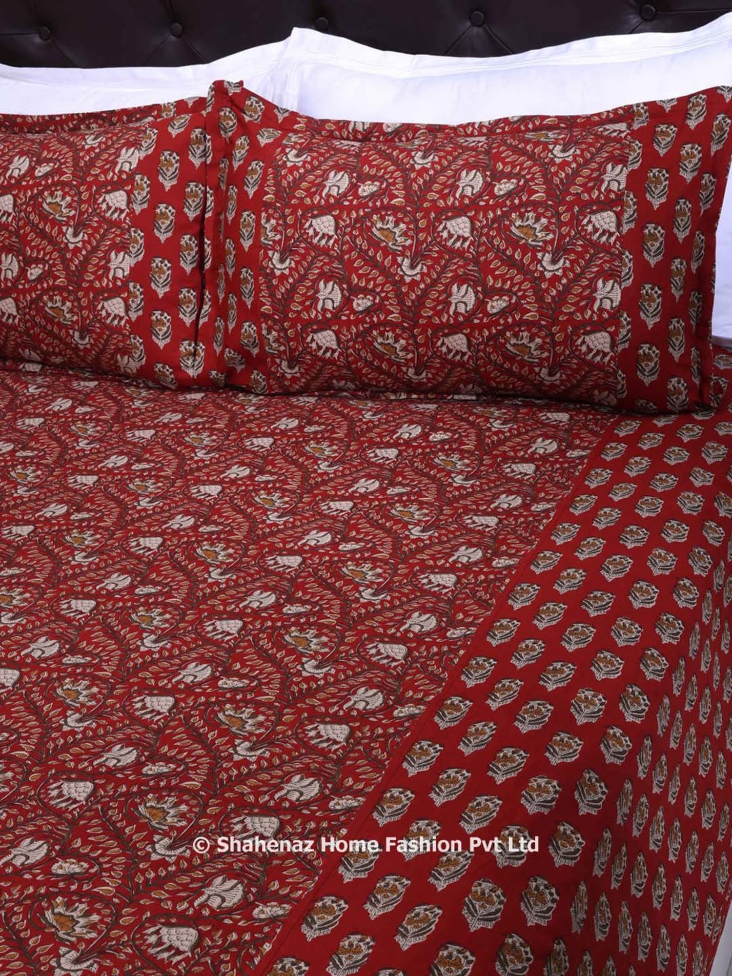 Shahenaz Red 120 TC Cotton Rahat Azmina Jaal Double Bedsheet with 2 Pillow Covers