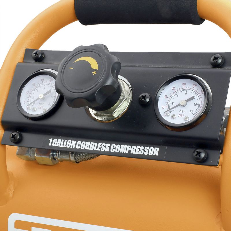 Freeman PE1GCCK 20V MAX 1/3 HP 1 Gallon Hot Dog Air Compressor and Nailer/Stapler Kit w/ Hose, Accessory, and Fasteners Set (4 Ah)