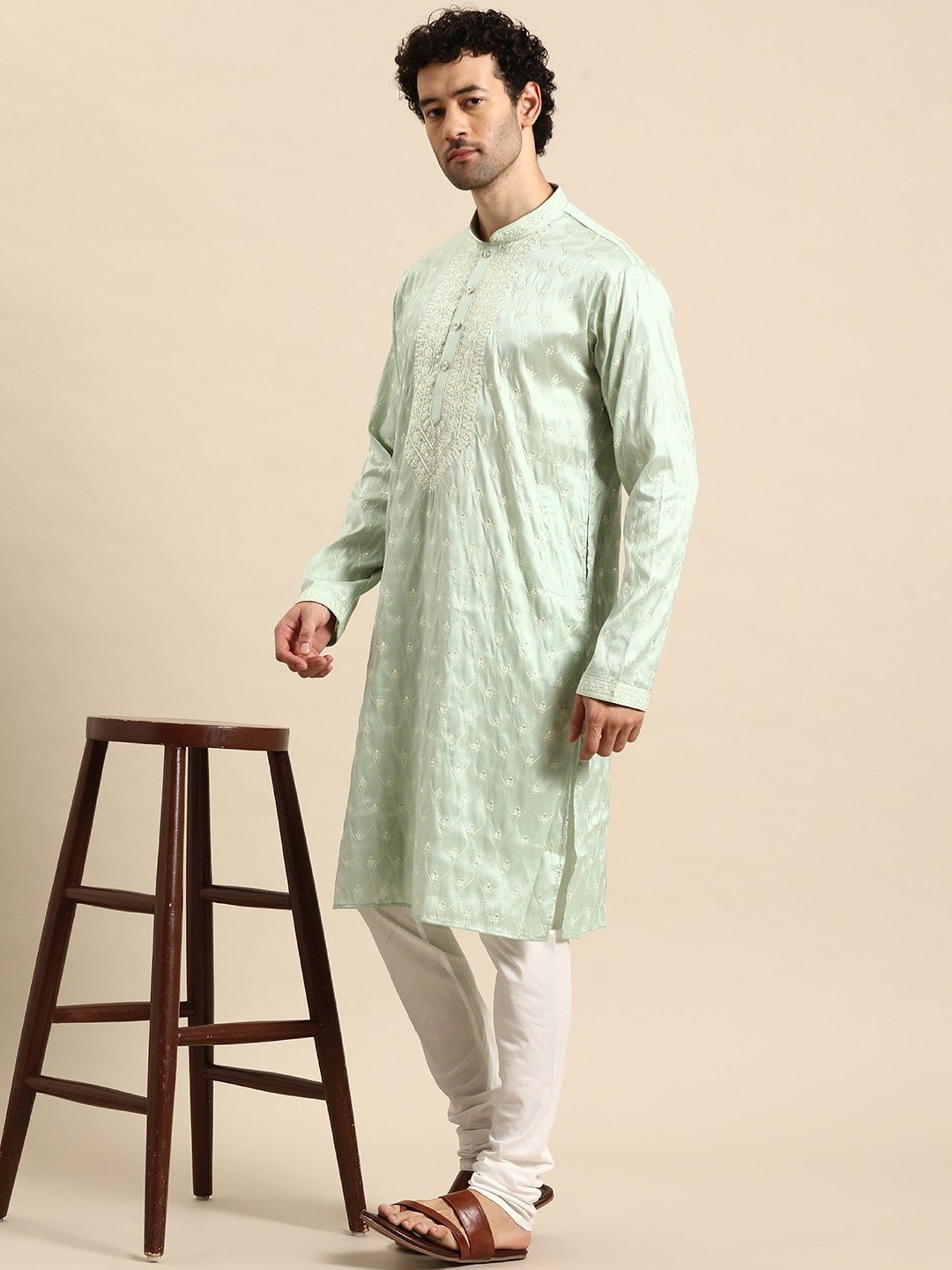 ManQ Green Regular Fit Embroidered Kurta