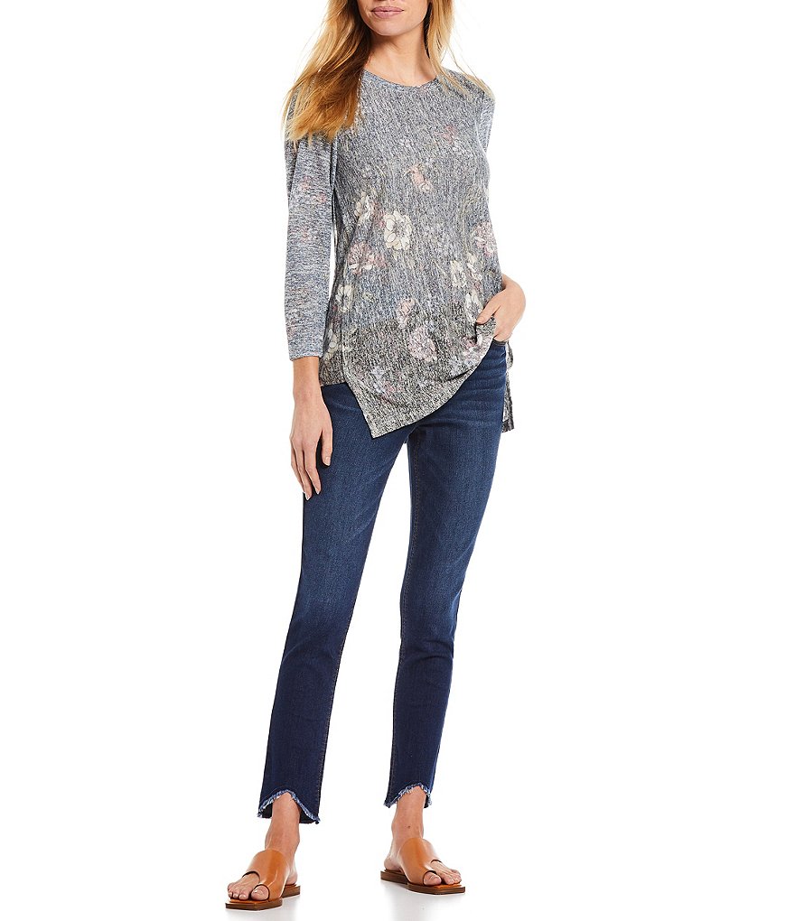 Bobeau Floral Slub Knit 3/4 Sleeve Side Panel Detail Hi-Low Tunic