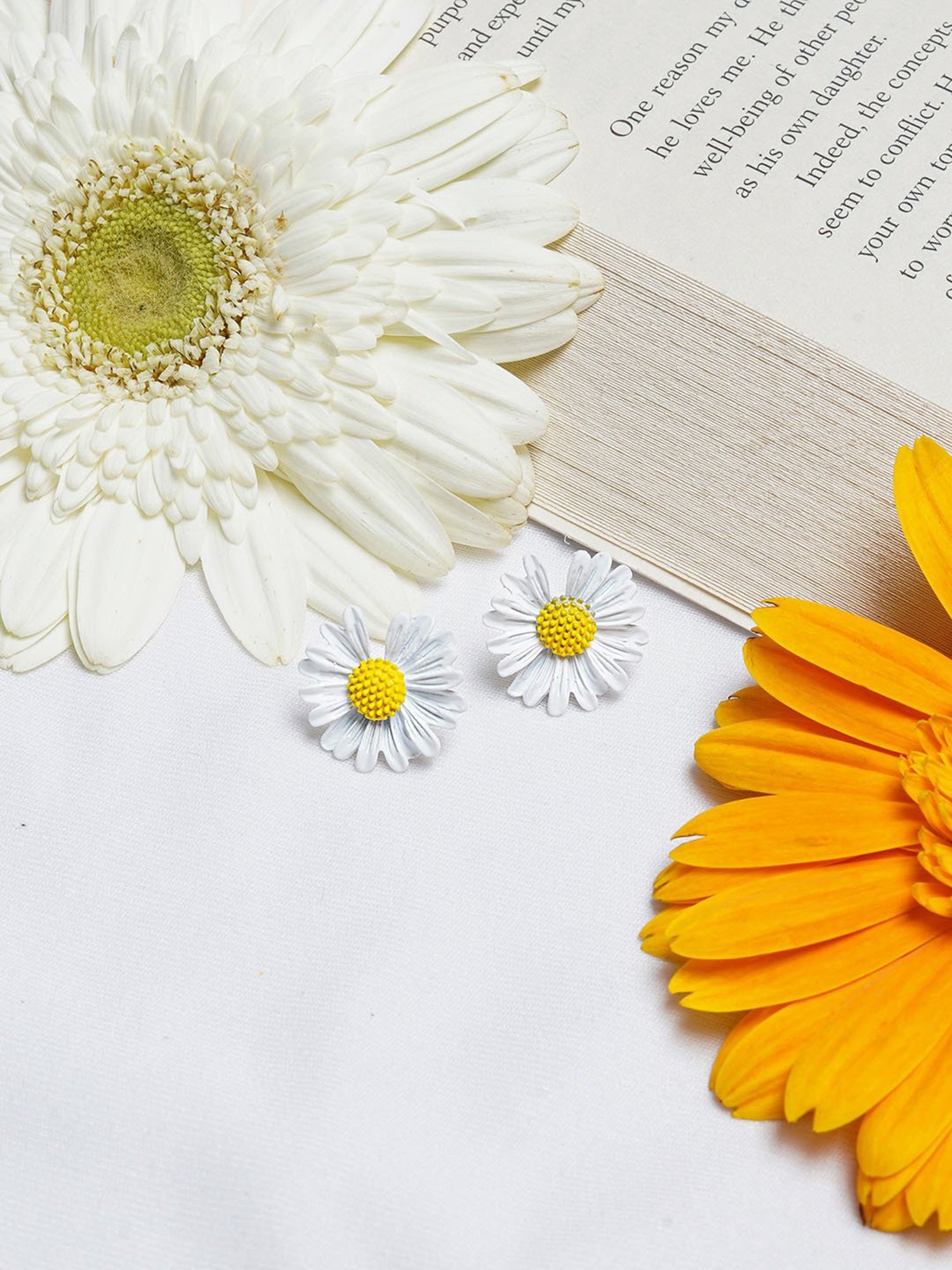 Joker & Witch White & Yellow Vacation Vibe Merry Colour Pop Floral Stud Earrings