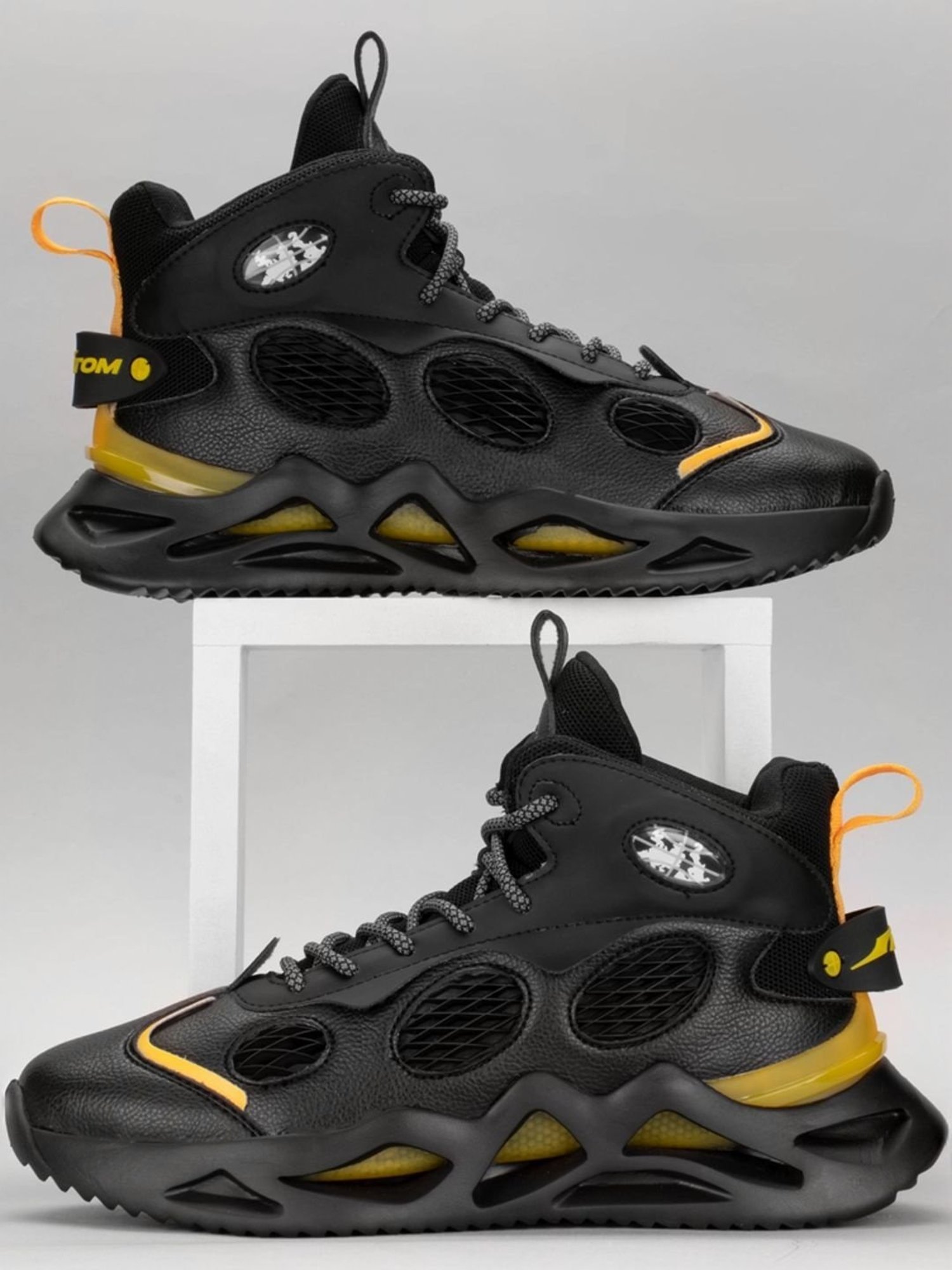 Atom Men's NightWalker Black Running Shoes