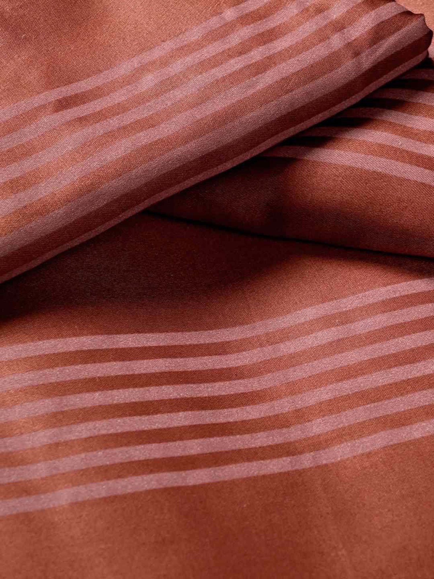 Saral Home Easy Living Rust Cotton Dhari Soft Self Pattern Queen Bed Sheet With Pillow Covers