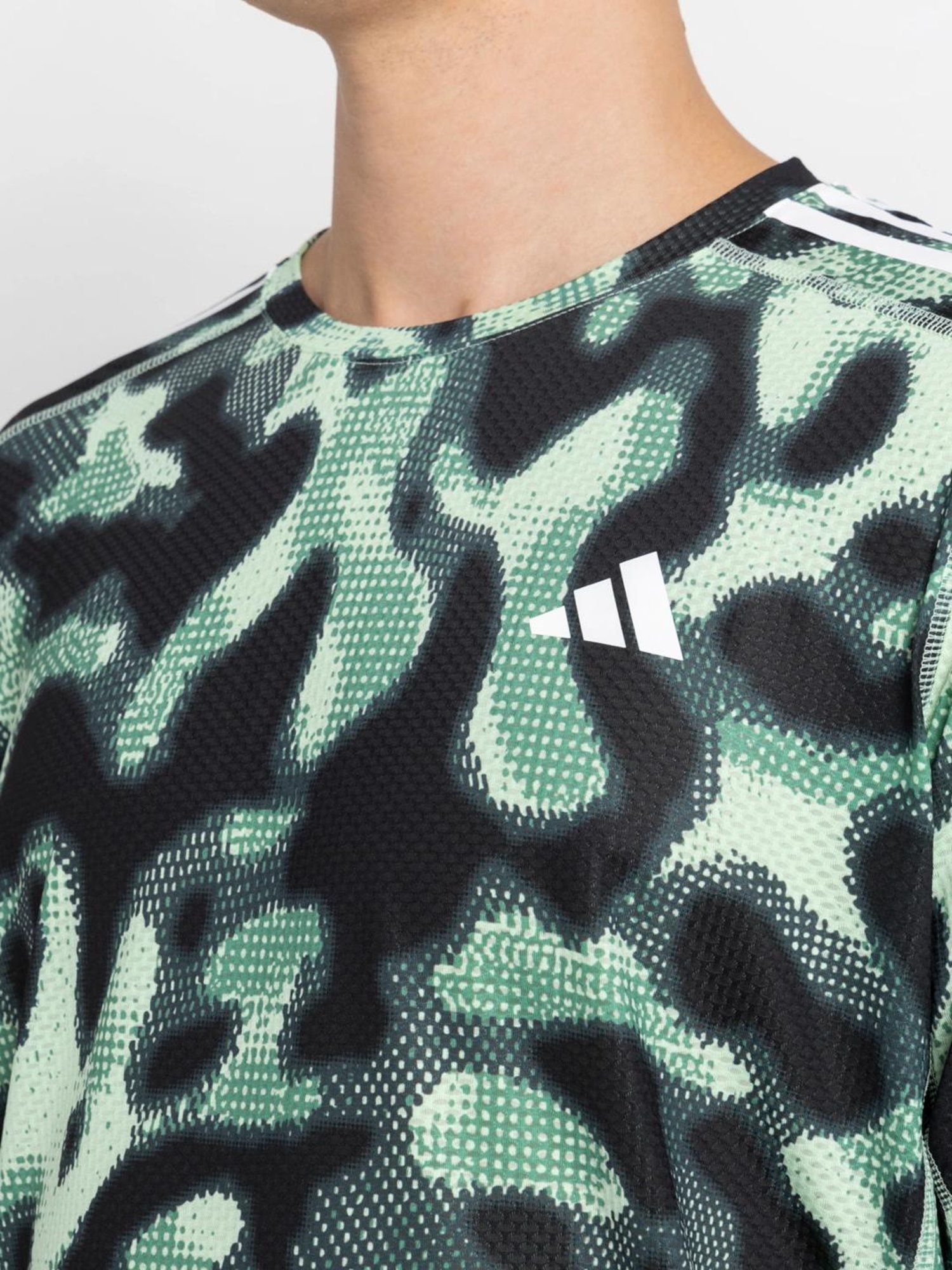 Columbia Black Regular Fit Sports T-Shirt