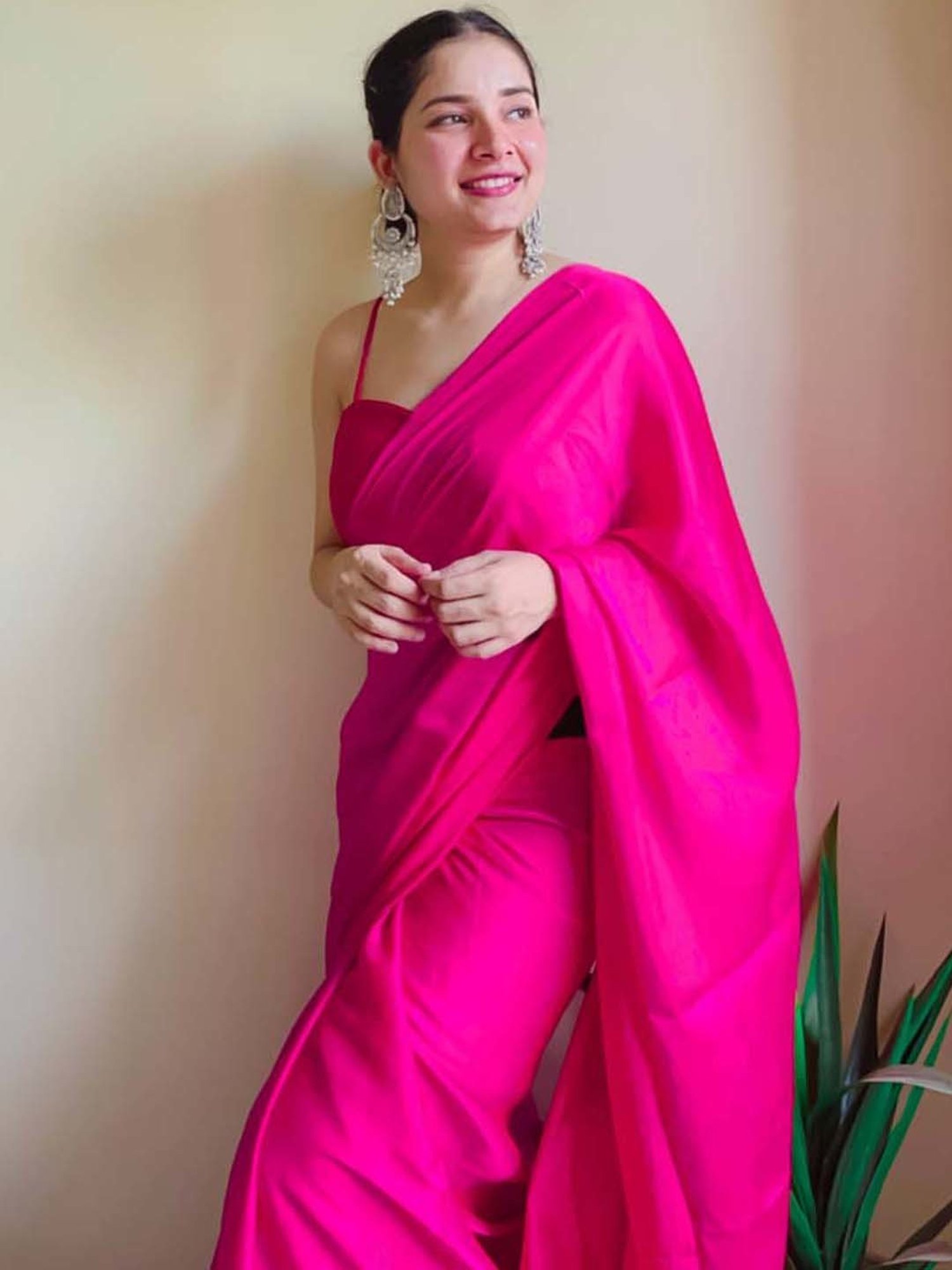 Swtantra Pink Satin Saree